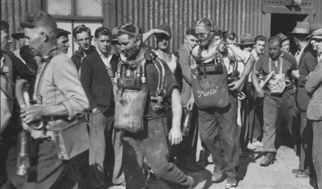 Rescue workers at Wonthaggi mine's no.20 shaft after the explosion