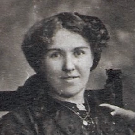 Mary Besford, married as Mary Thompson, around 1915